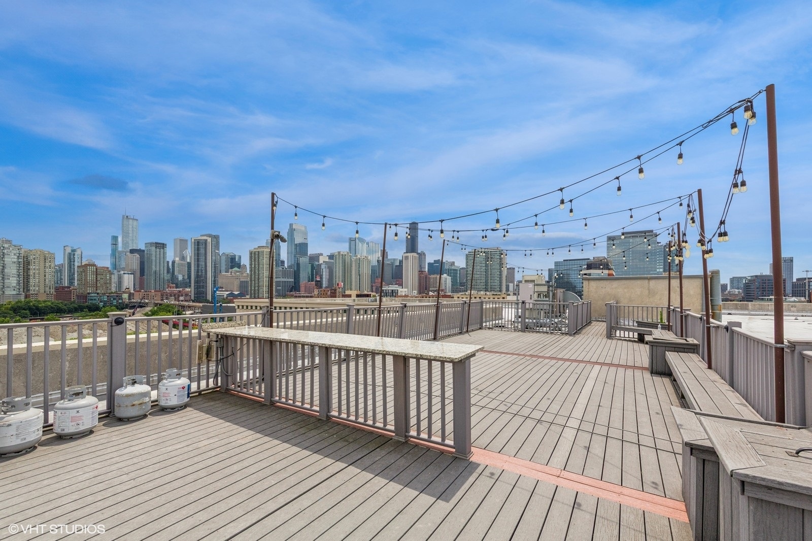 680 N Green Street Unit: 402