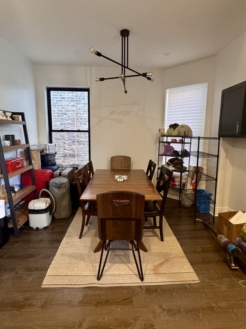 948 W Addison Street Unit: 3