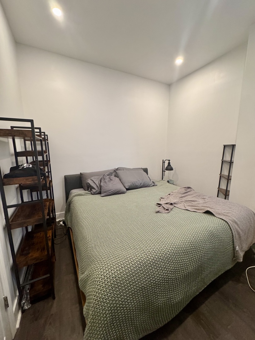 948 W Addison Street Unit: 3