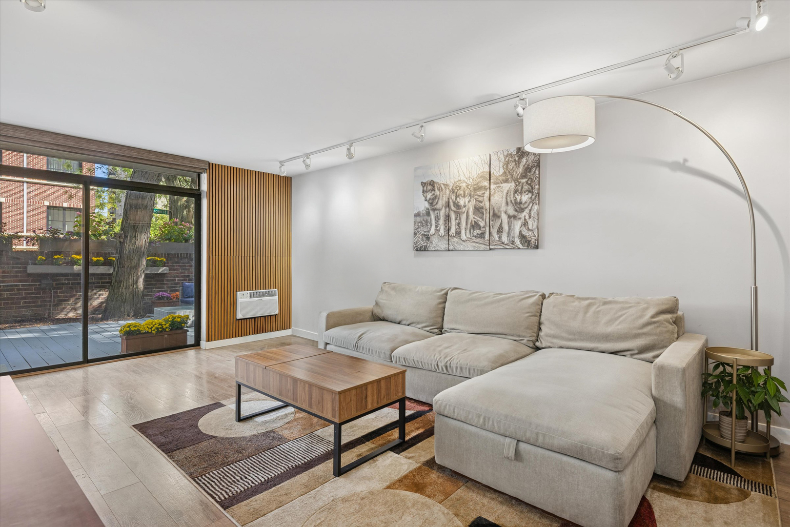 2600 N Hampden Court Unit: J1