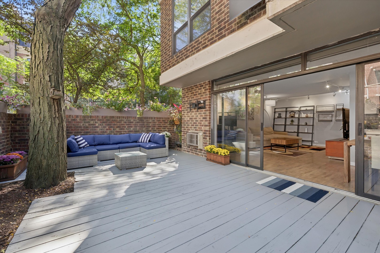 2600 N Hampden Court Unit: J1