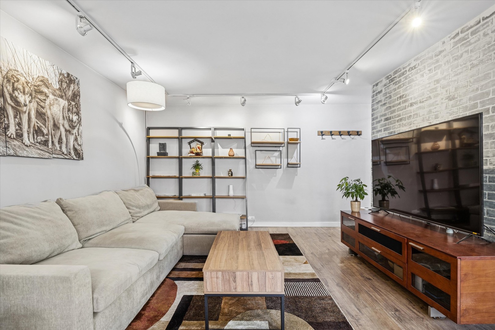 2600 N Hampden Court Unit: J1