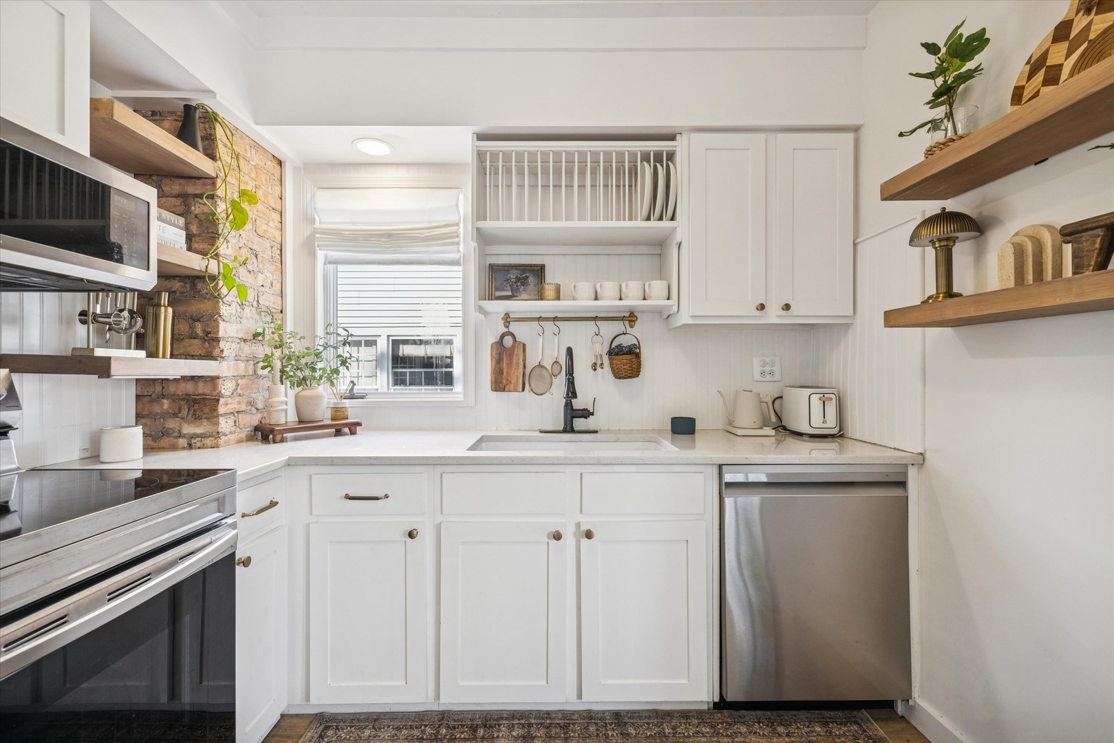 235 S Oakland Grove Avenue