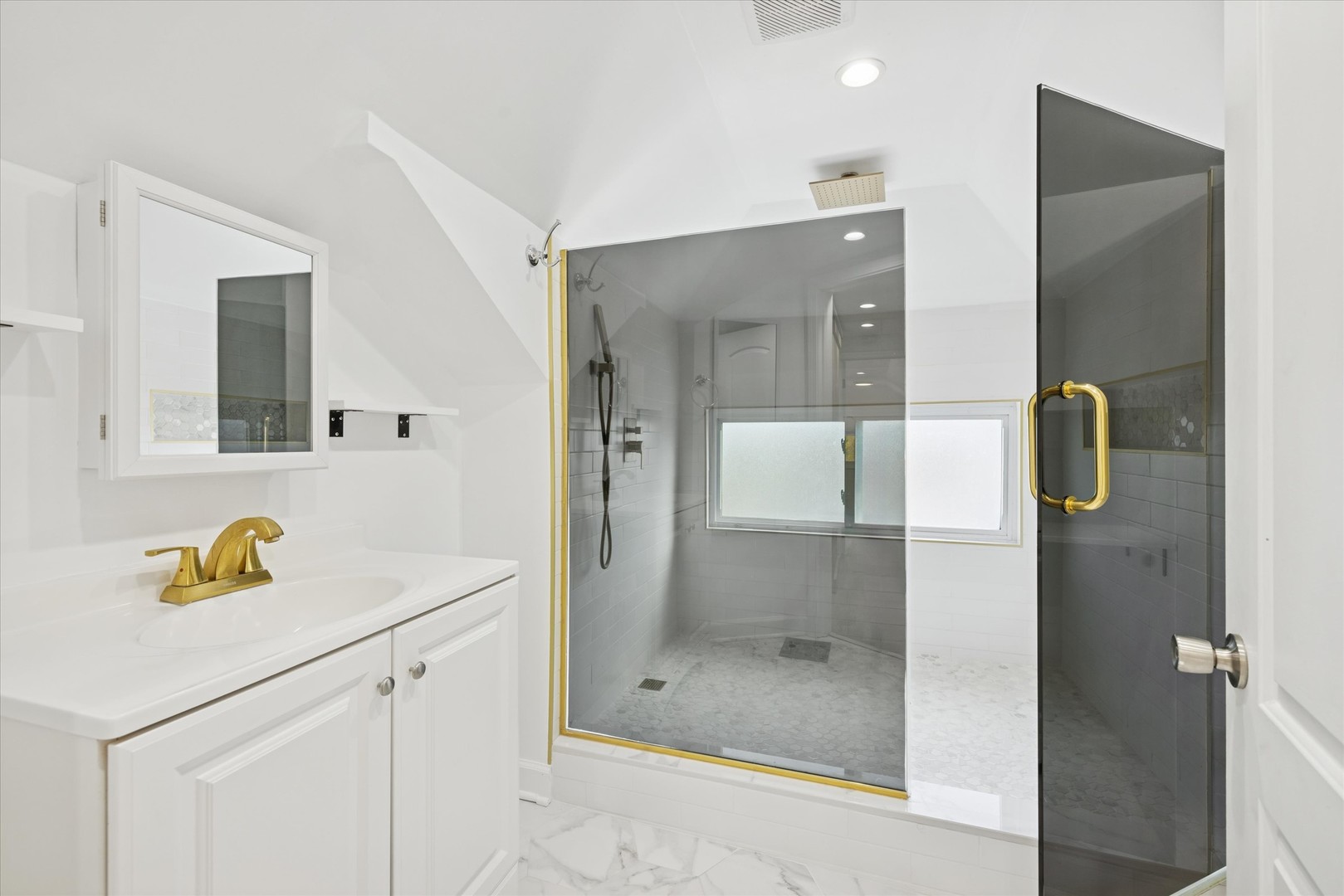 3831 N New England Avenue