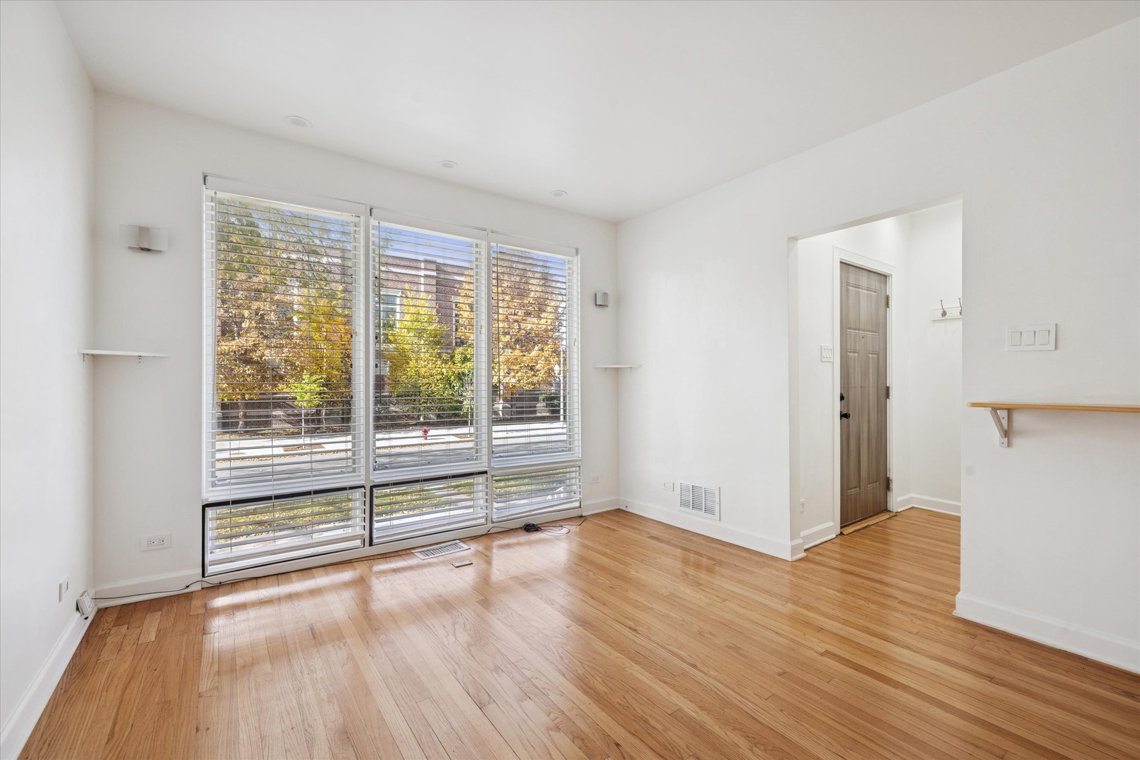 3831 N New England Avenue