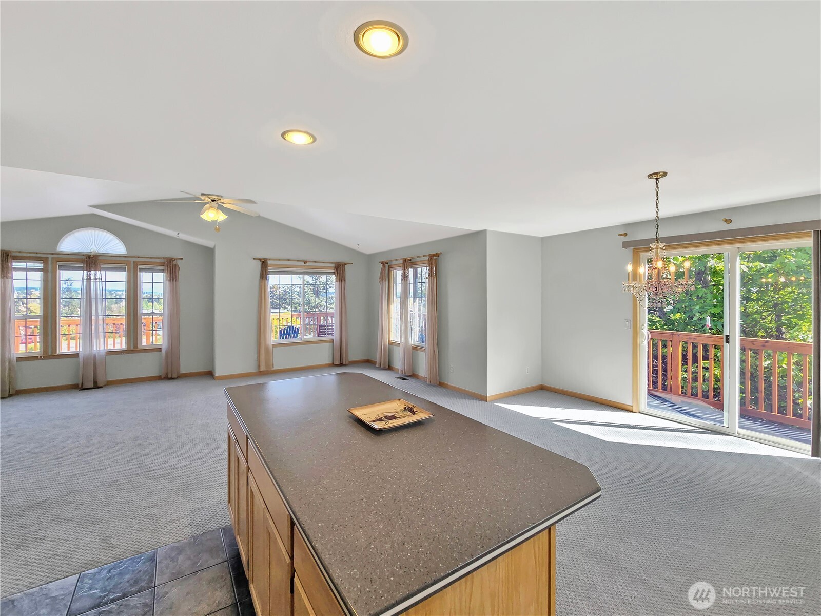 710 SW Echo Loop