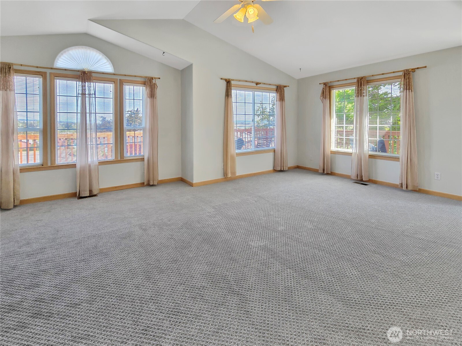710 SW Echo Loop