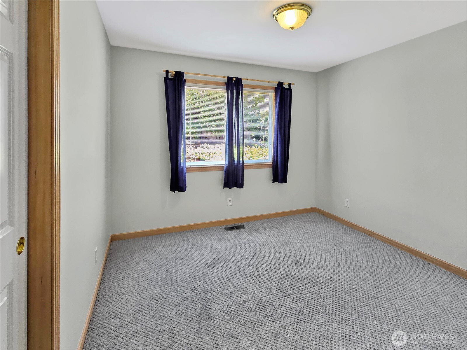 710 SW Echo Loop
