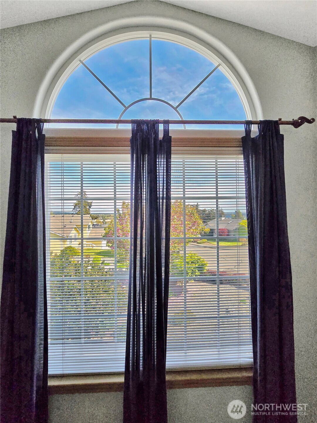 710 SW Echo Loop