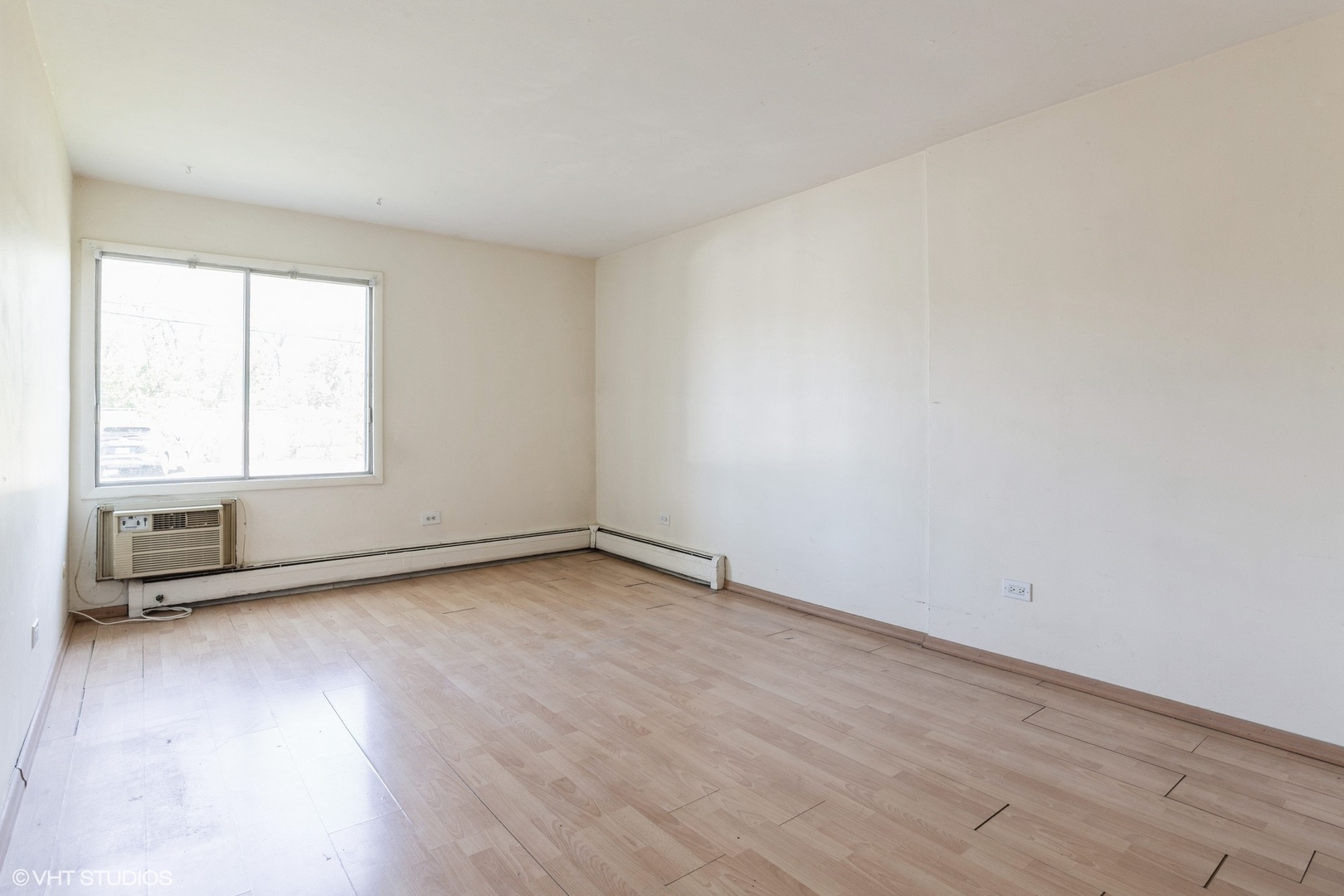 942 E Old Willow Road Unit: 101