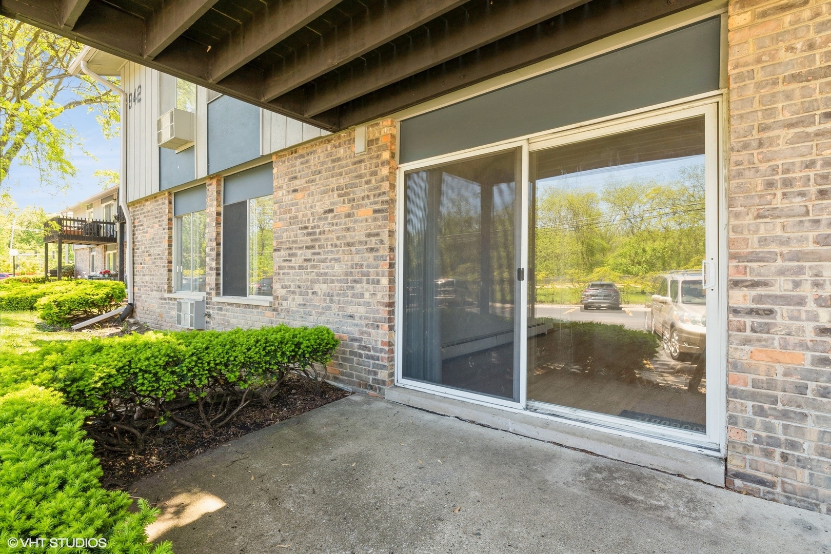 942 E Old Willow Road Unit: 101
