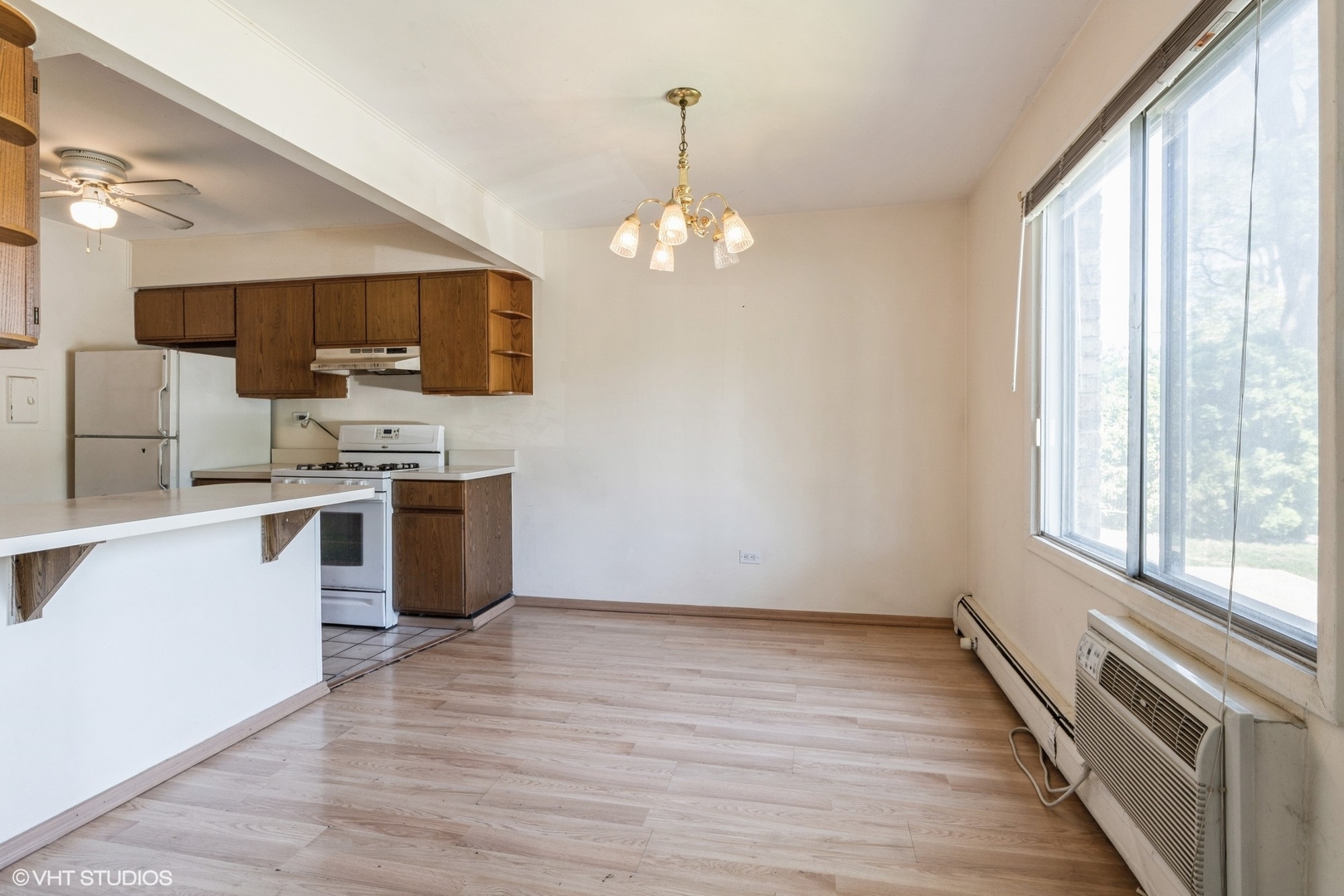 942 E Old Willow Road Unit: 101