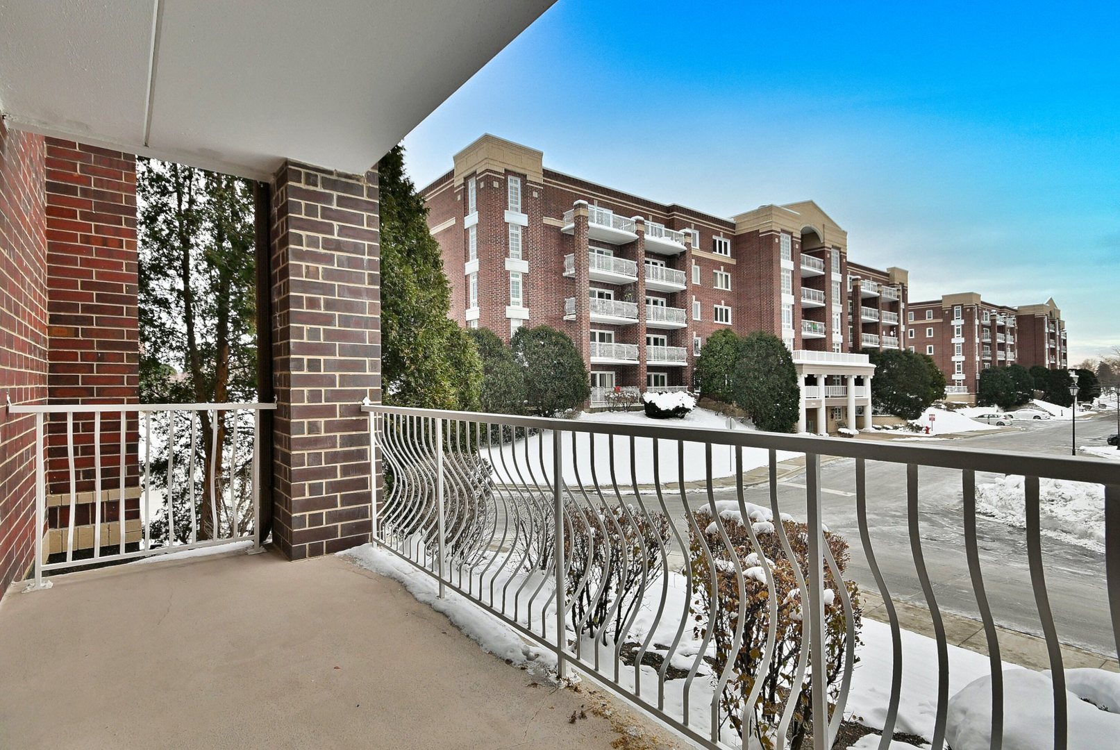 7091 W Touhy Avenue Unit: 209