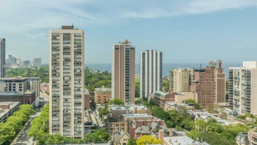 88 W SCHILLER Street Unit: 2305L