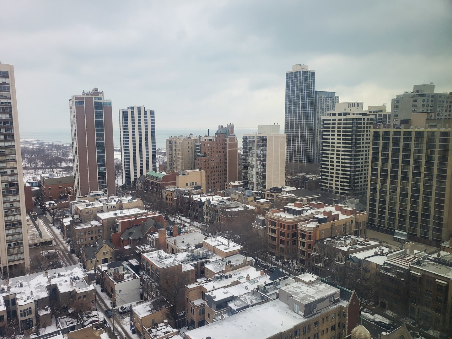 88 W SCHILLER Street Unit: 2305L