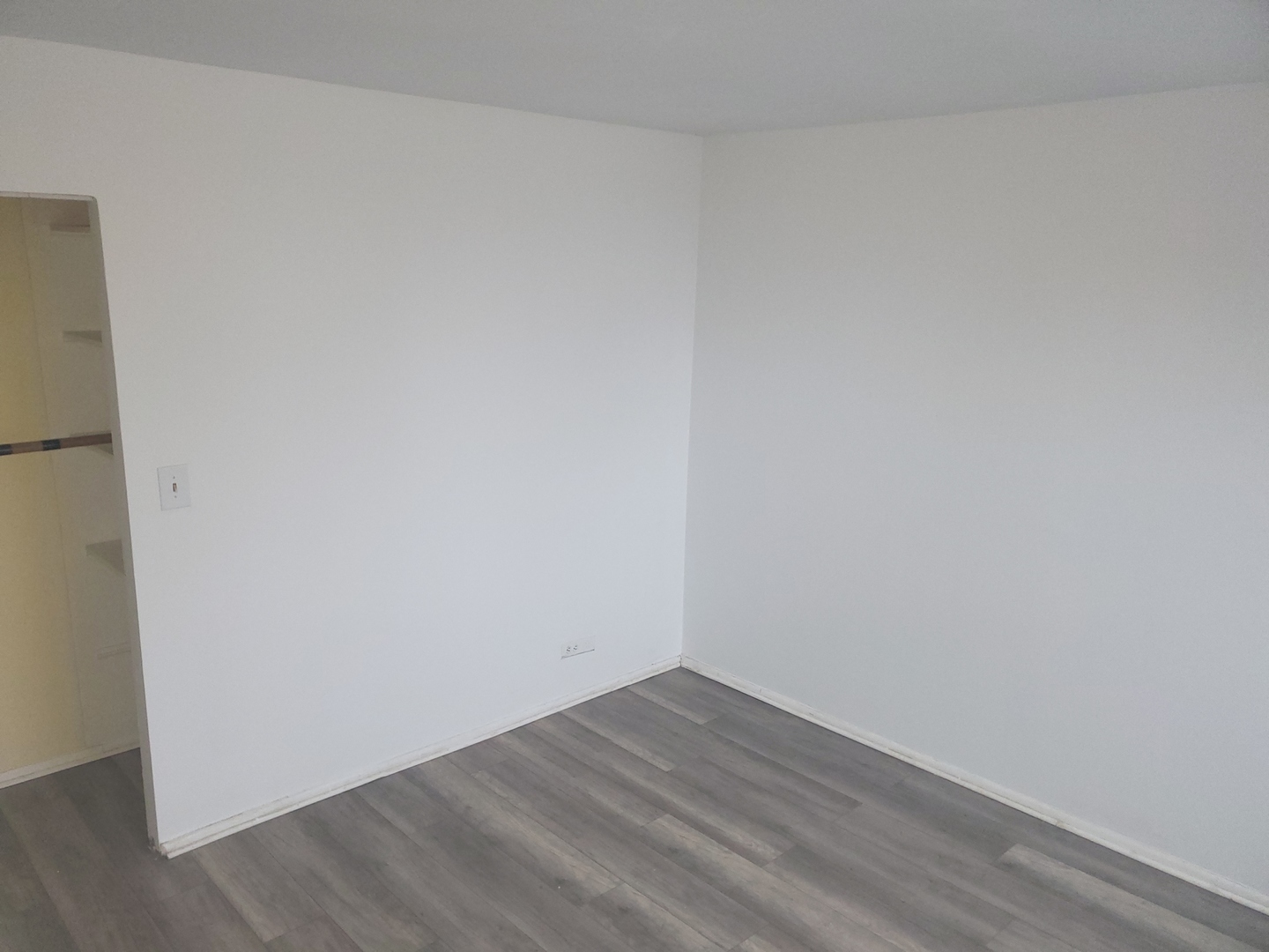 88 W SCHILLER Street Unit: 2305L