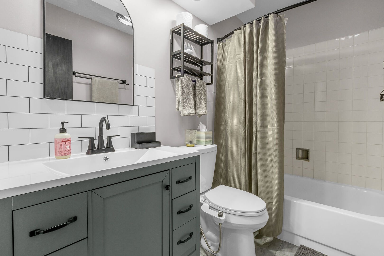 950 E Wilmette Road Unit: 330