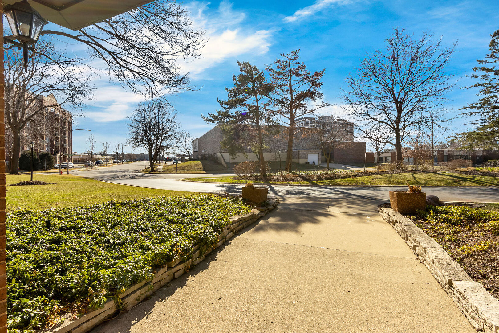 950 E Wilmette Road Unit: 330