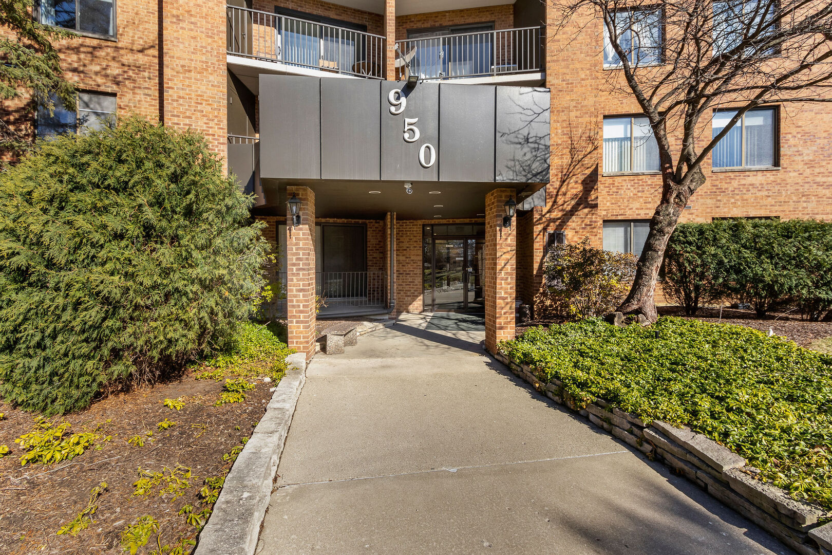 950 E Wilmette Road Unit: 330