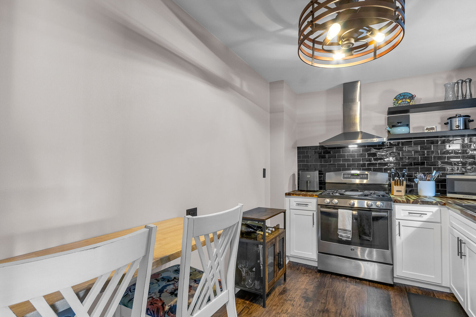 950 E Wilmette Road Unit: 330