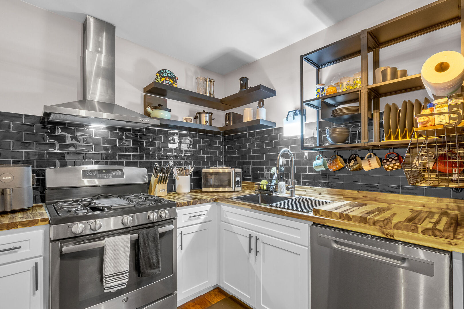 950 E Wilmette Road Unit: 330