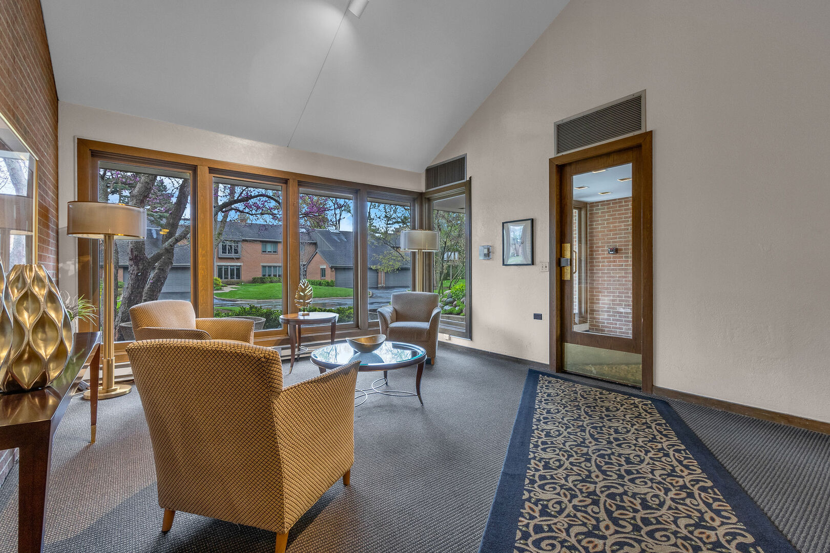 22 Park Lane Unit: 404