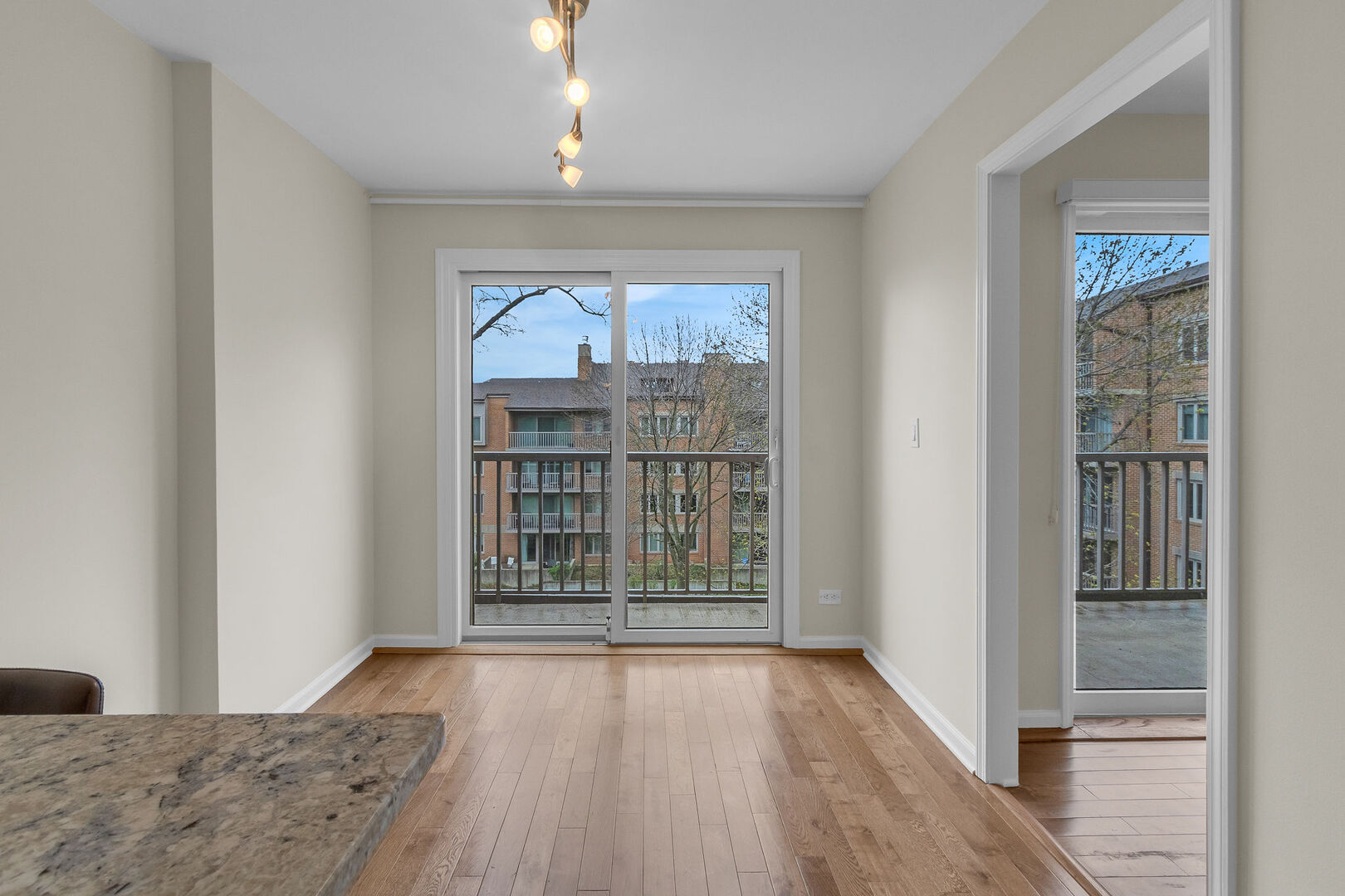 22 Park Lane Unit: 404