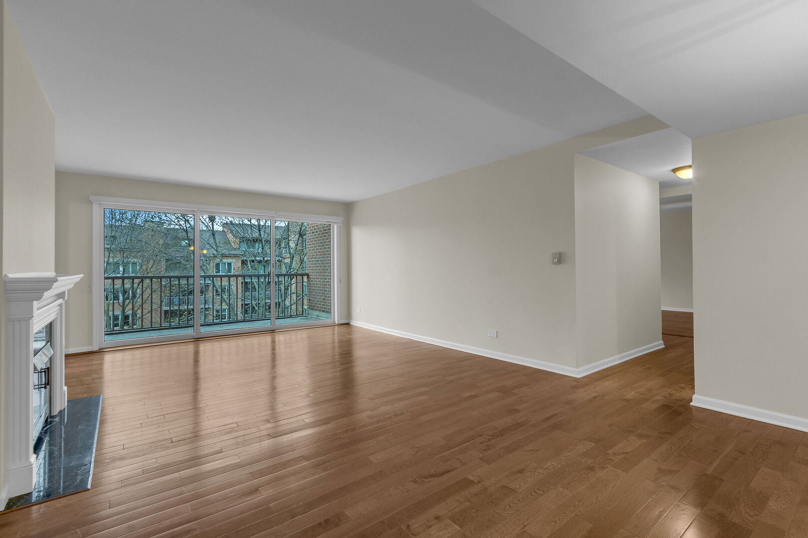 22 Park Lane Unit: 404