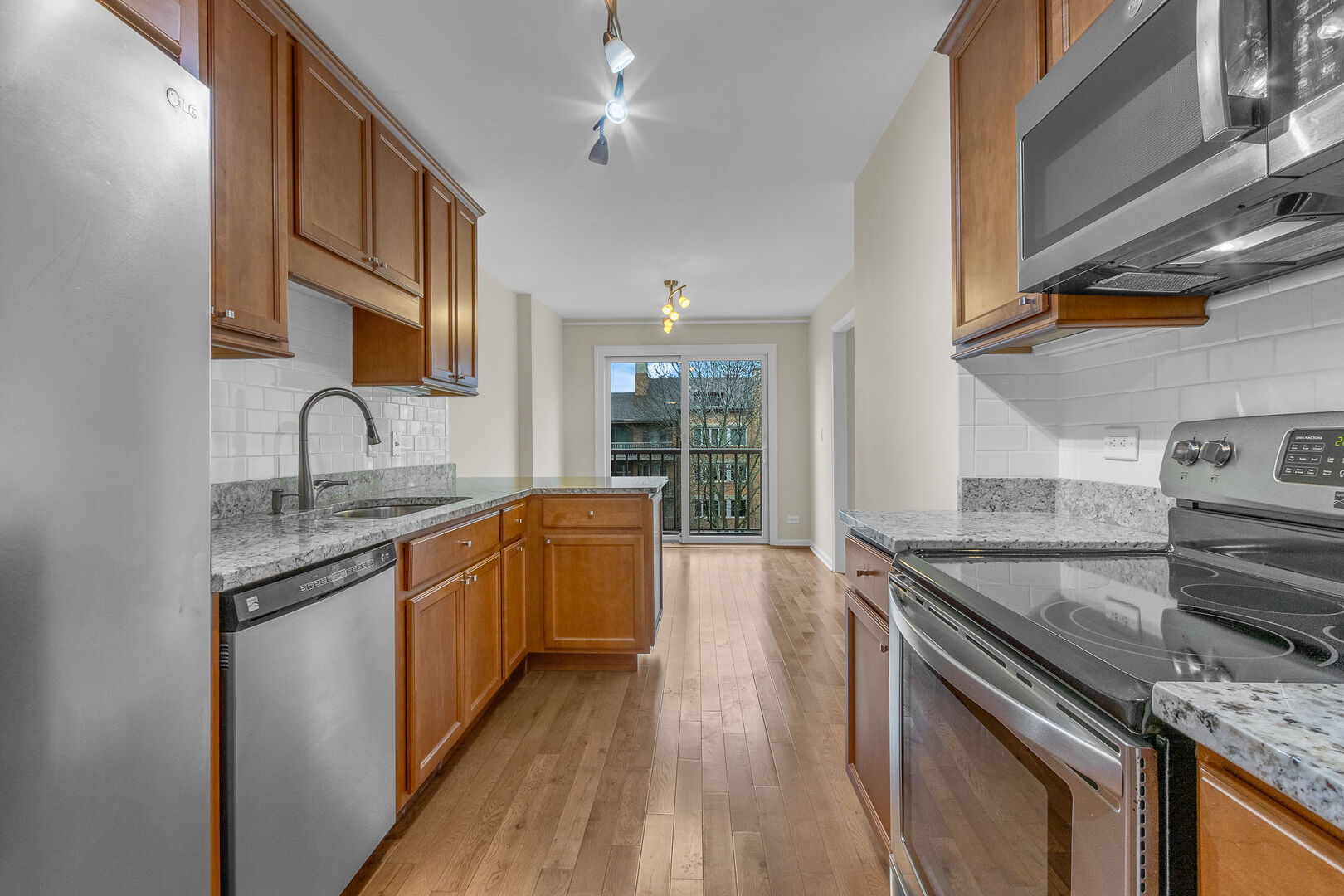 22 Park Lane Unit: 404