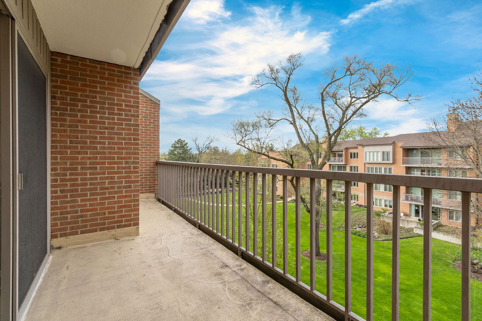 22 Park Lane Unit: 404