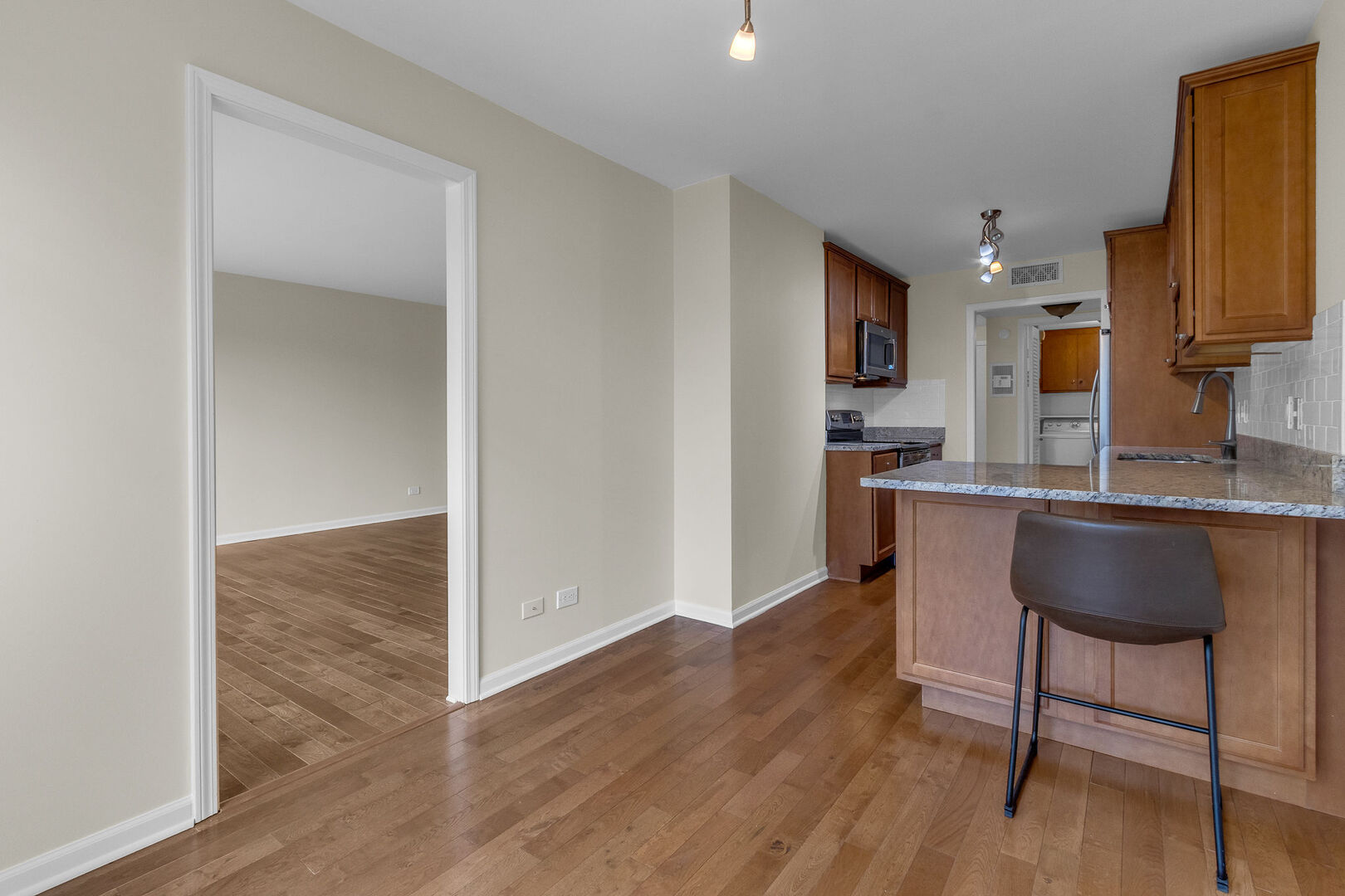 22 Park Lane Unit: 404