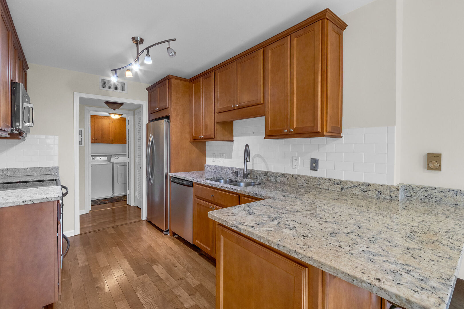 22 Park Lane Unit: 404