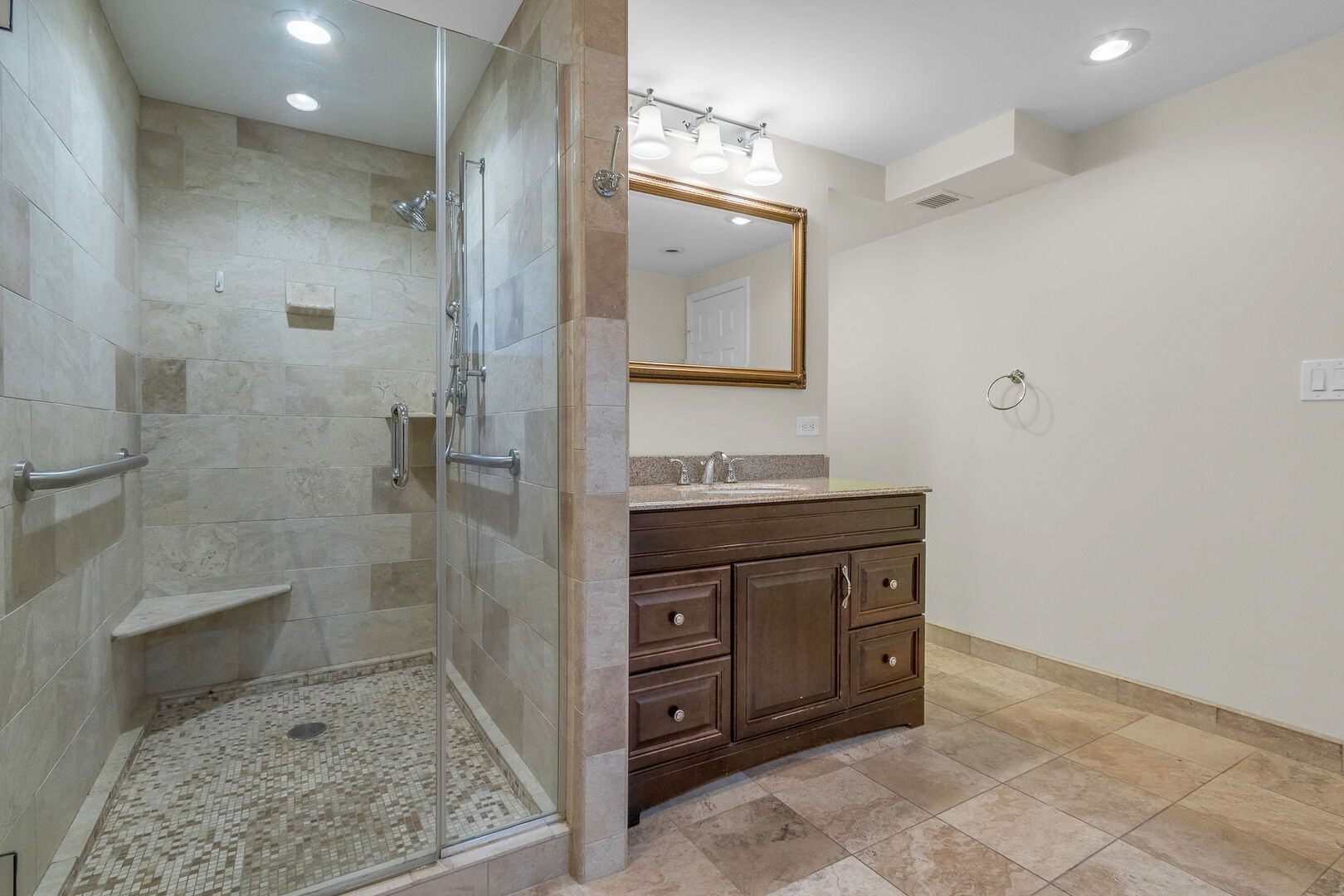 22 Park Lane Unit: 404