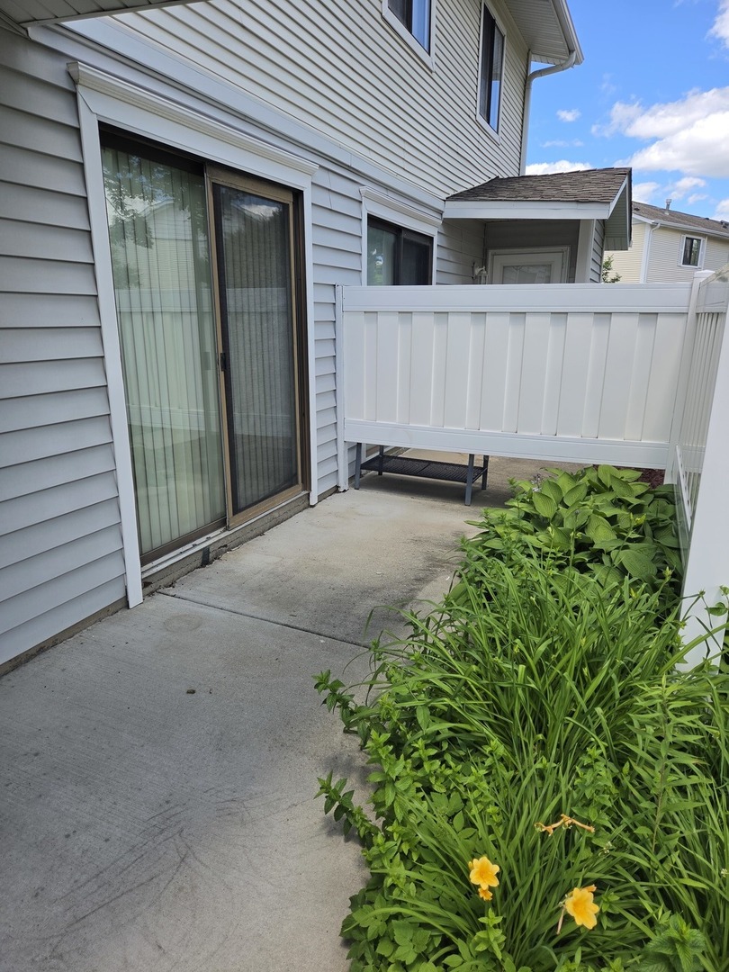 727 Whitesail Drive