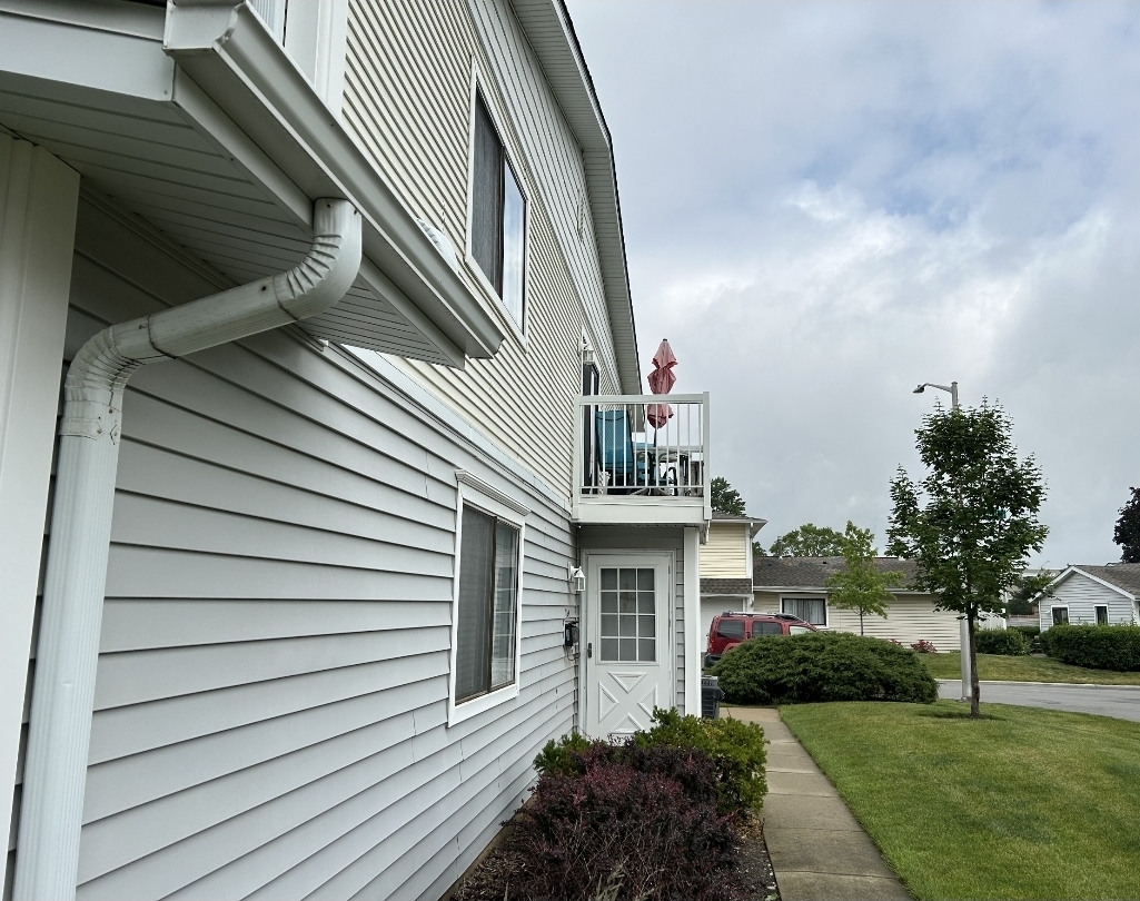 727 Whitesail Drive
