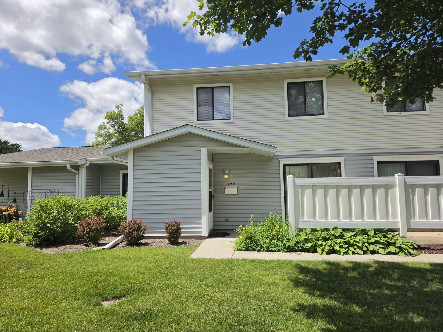 727 Whitesail Drive