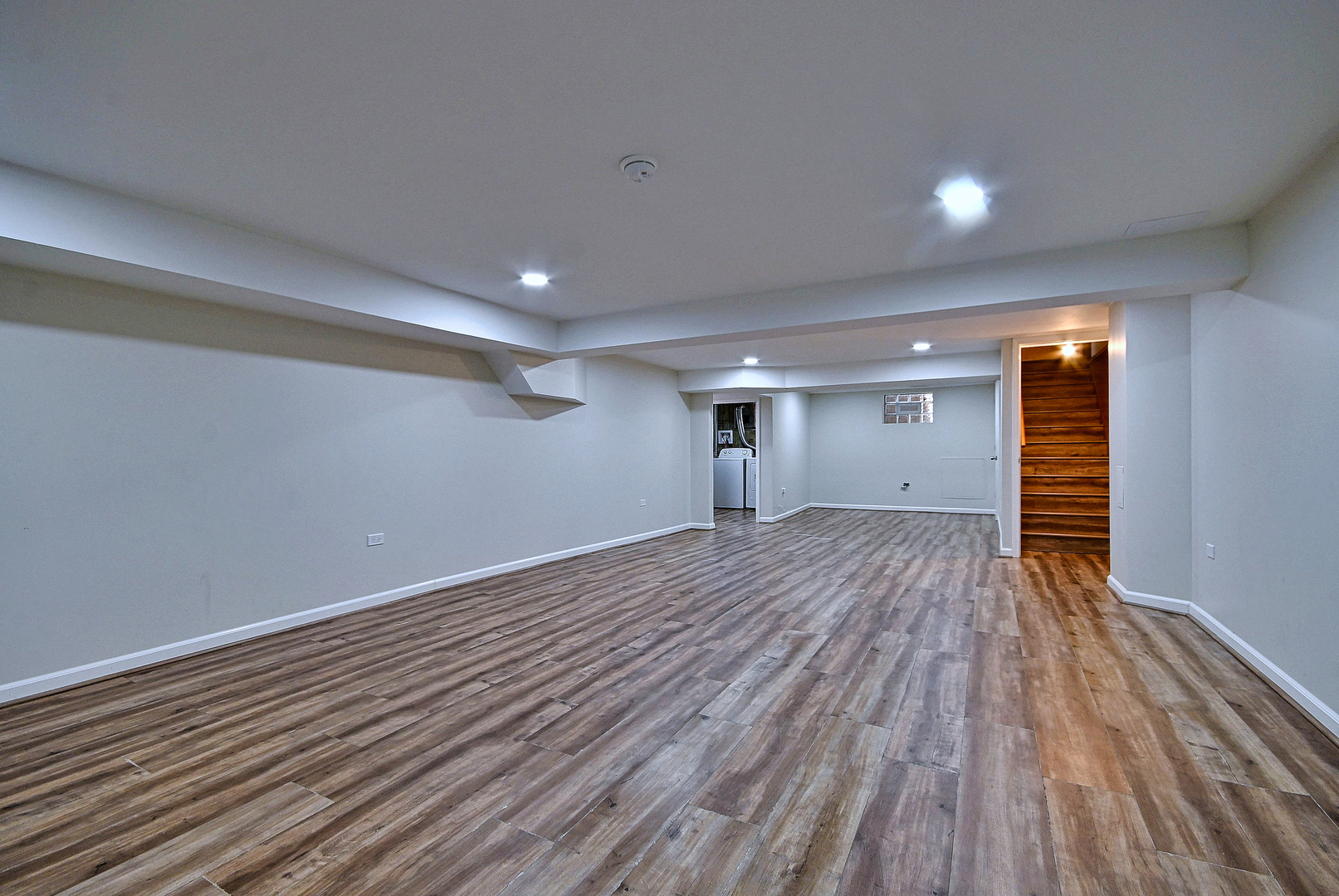 4915 Jerome Avenue