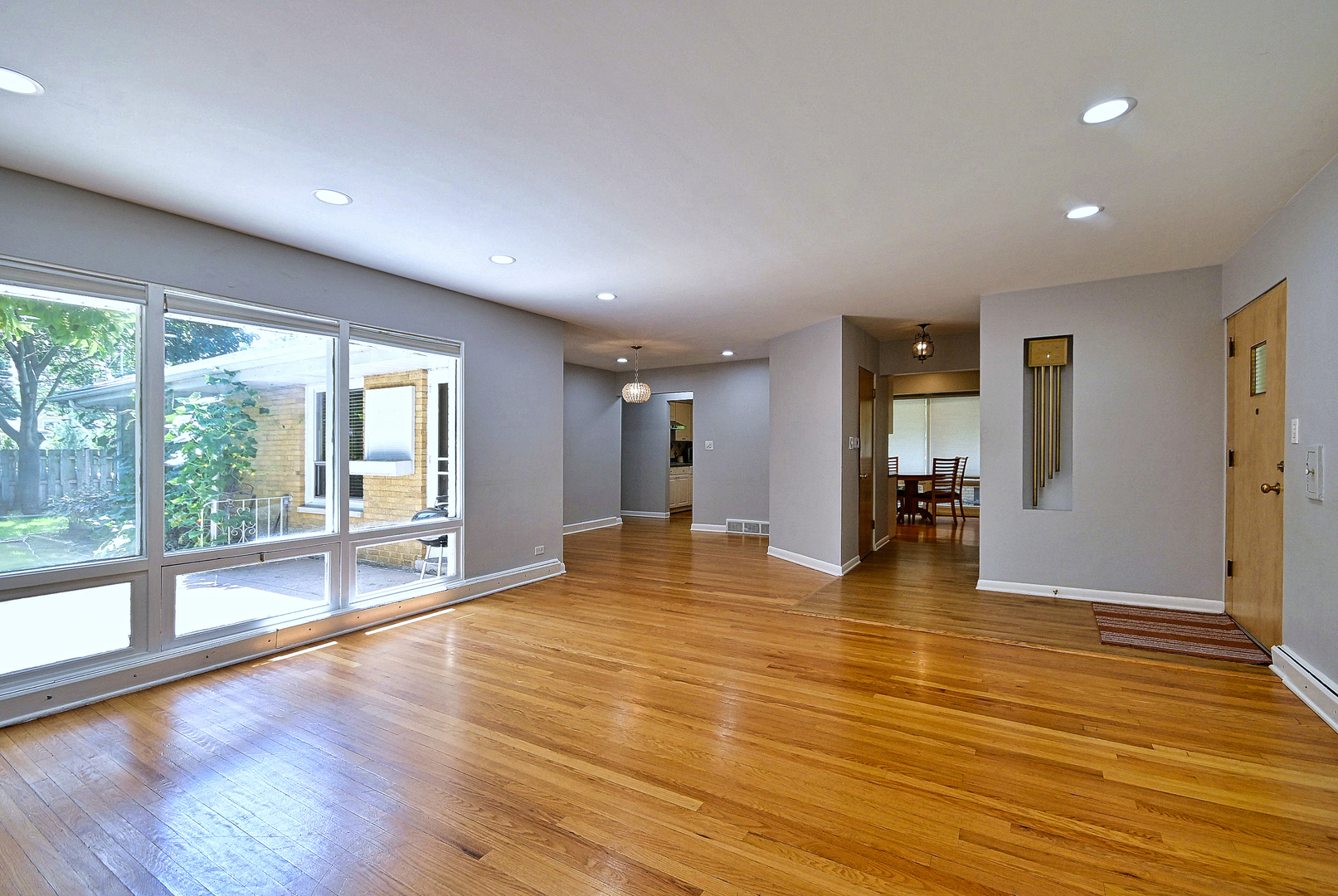 4915 Jerome Avenue