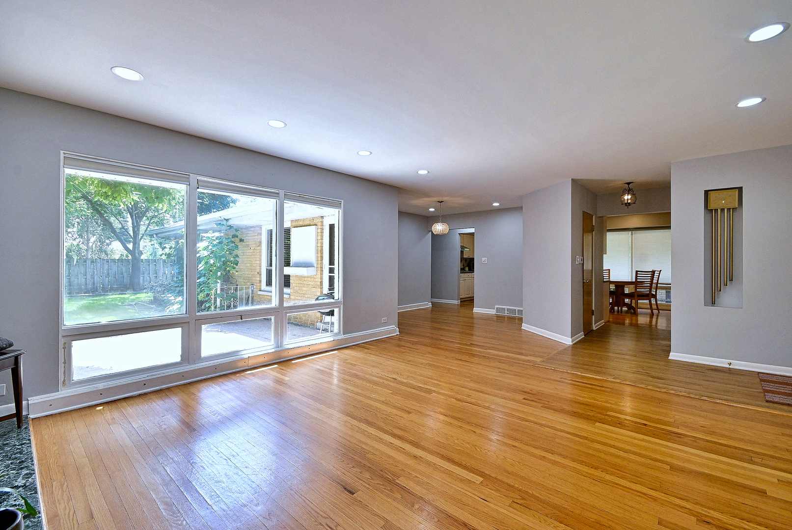 4915 Jerome Avenue