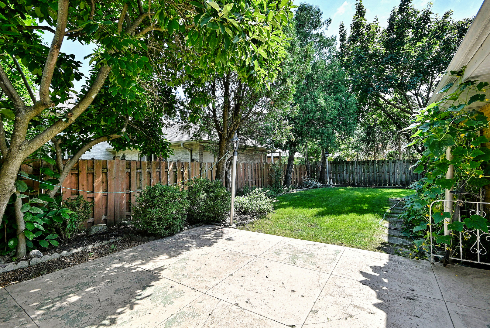 4915 Jerome Avenue