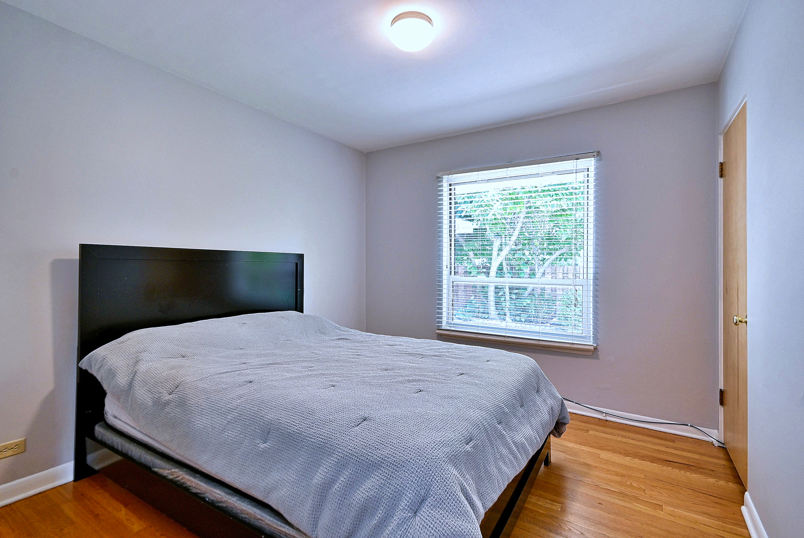 4915 Jerome Avenue