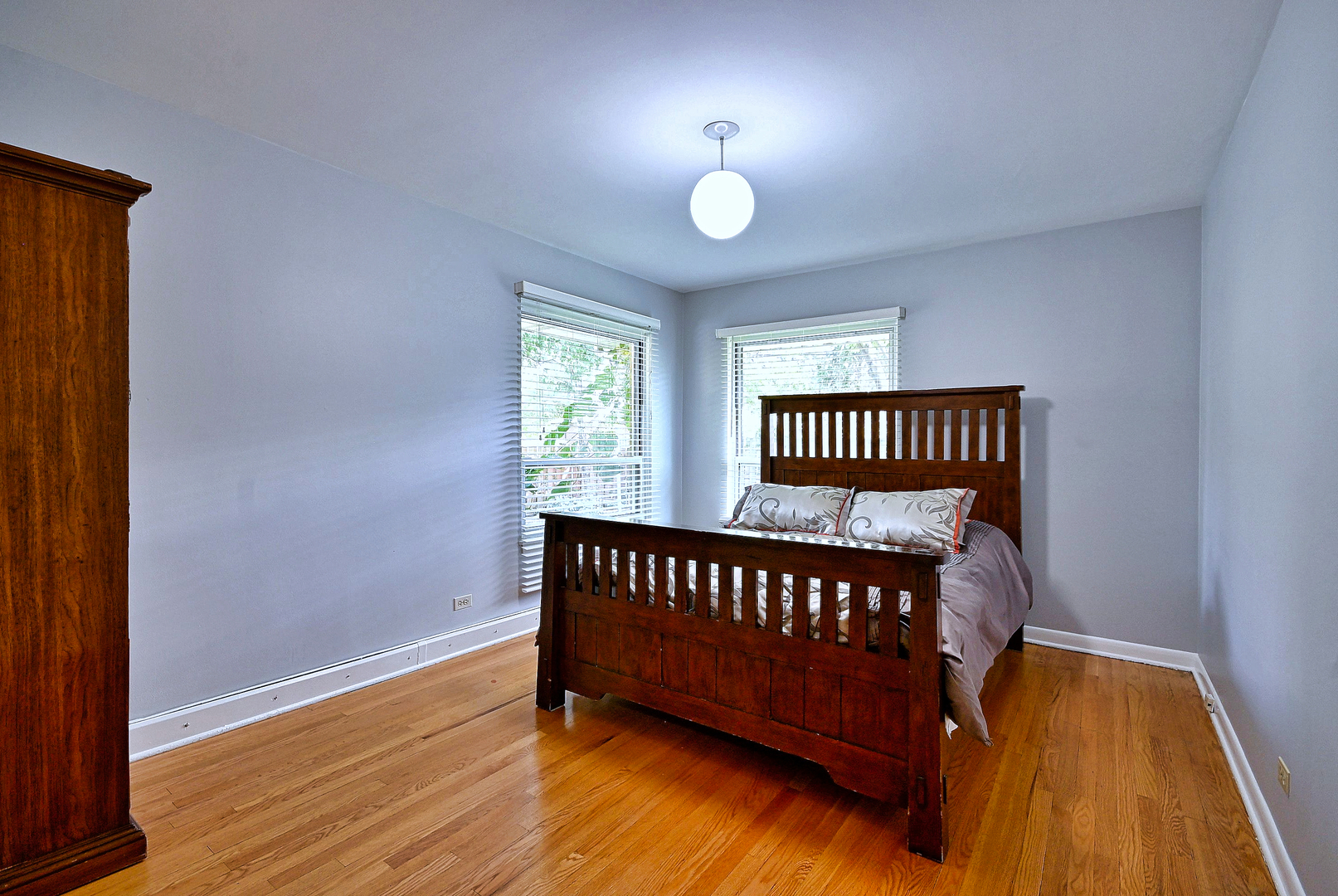 4915 Jerome Avenue