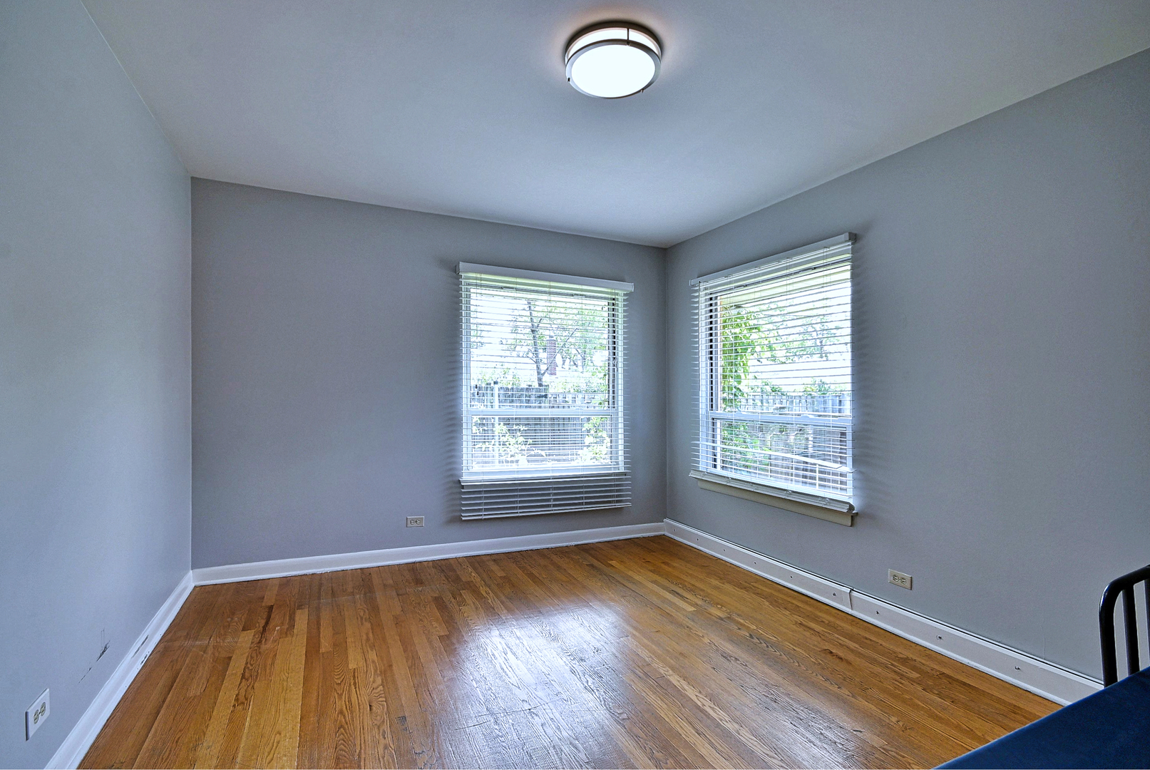 4915 Jerome Avenue