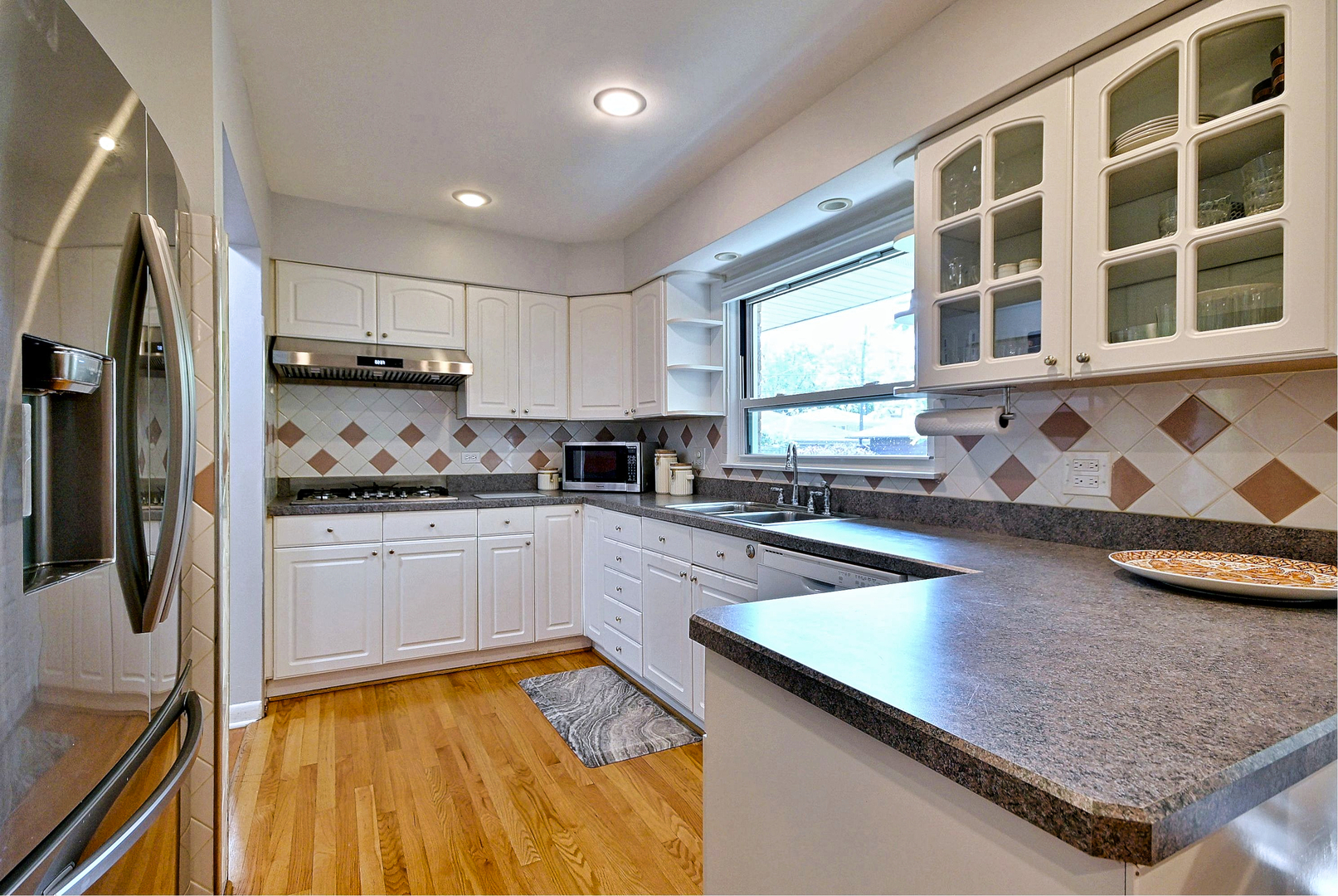 4915 Jerome Avenue