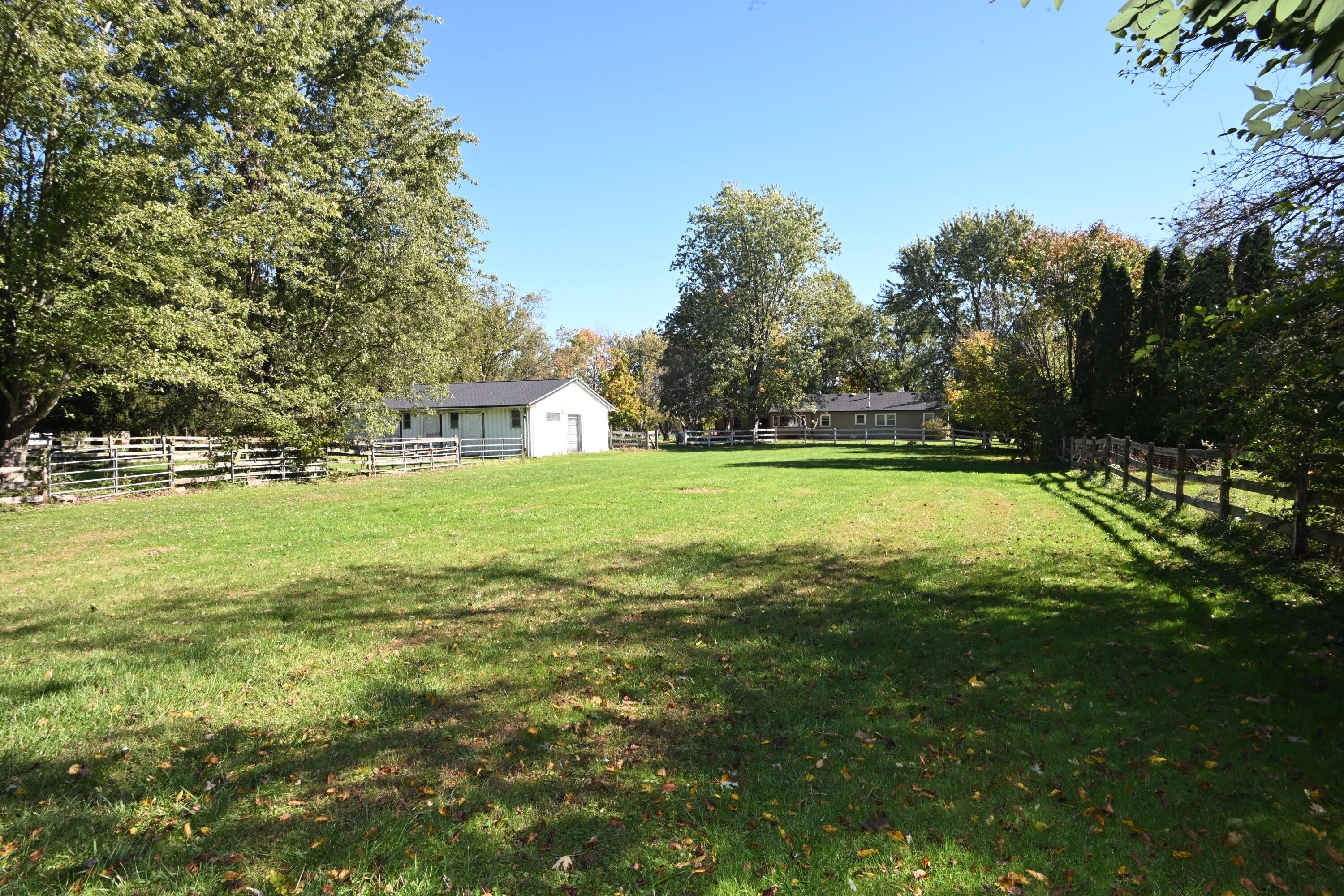 922 N County Line Road