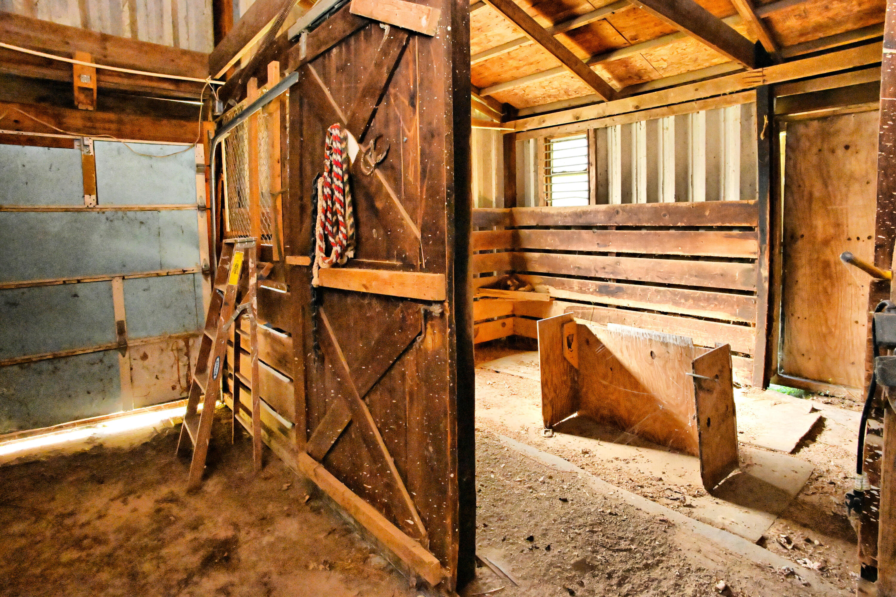 922 N County Line Road