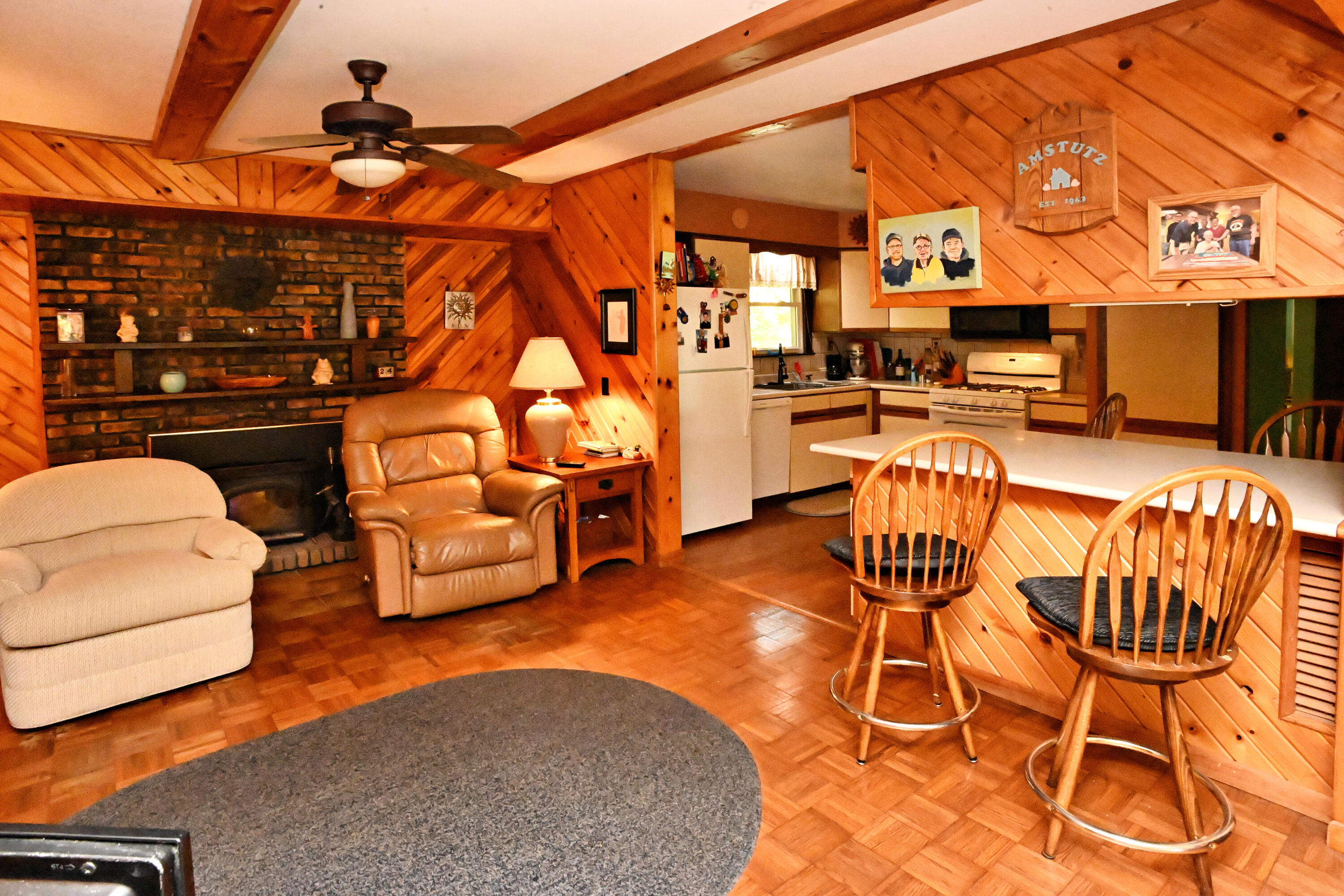 922 N County Line Road