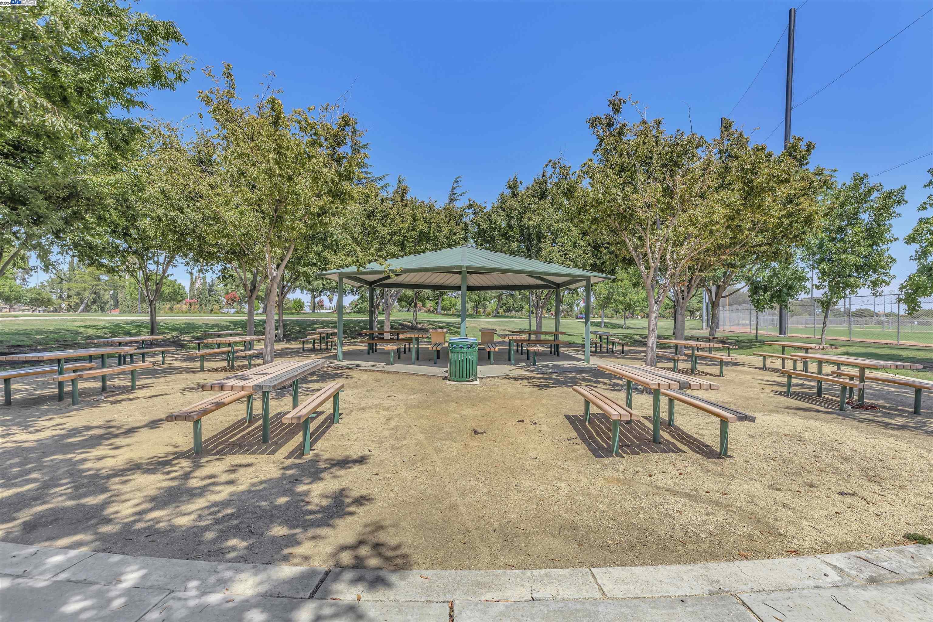 949 Mason Ct