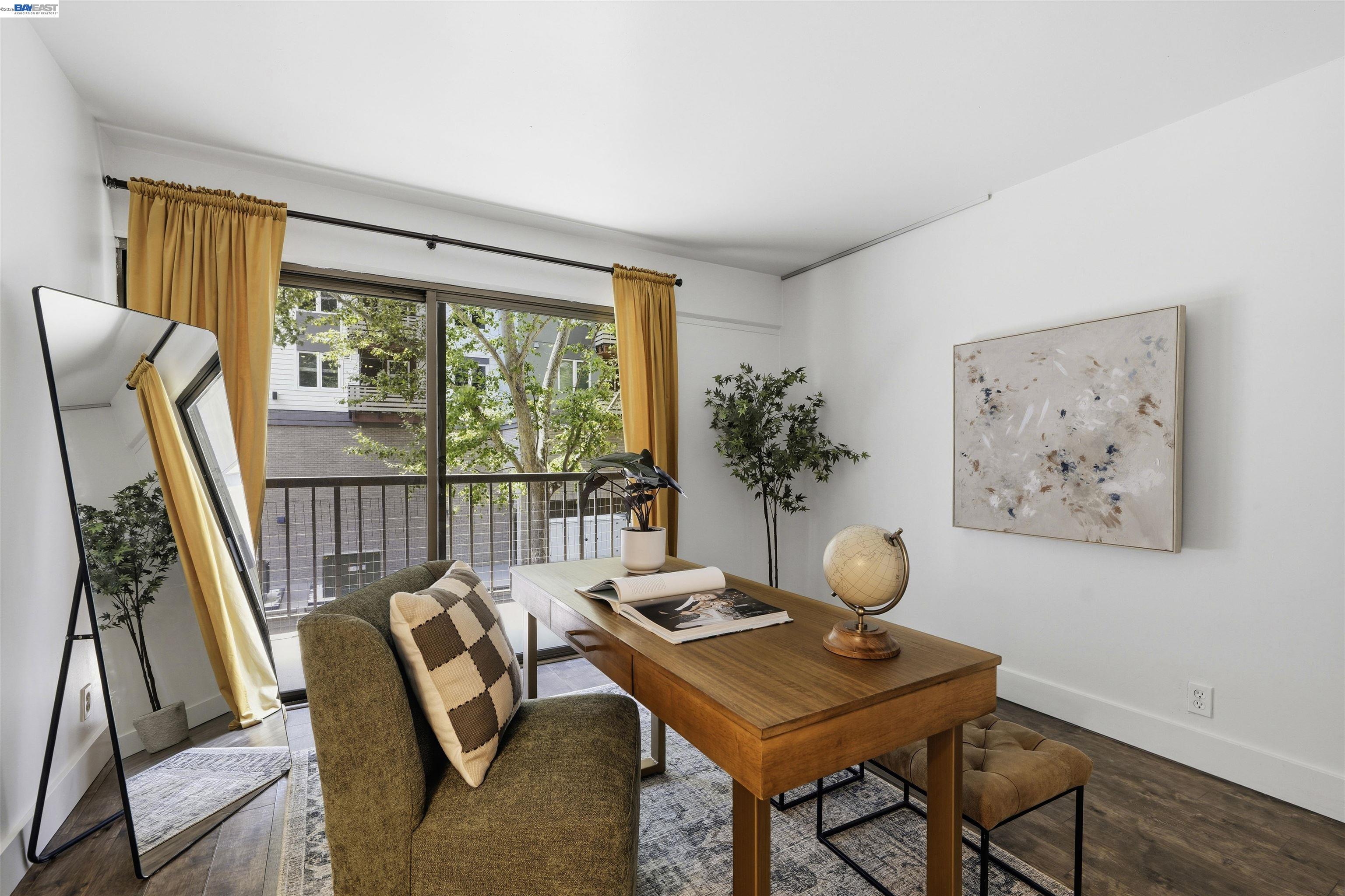 500 N St # 205
