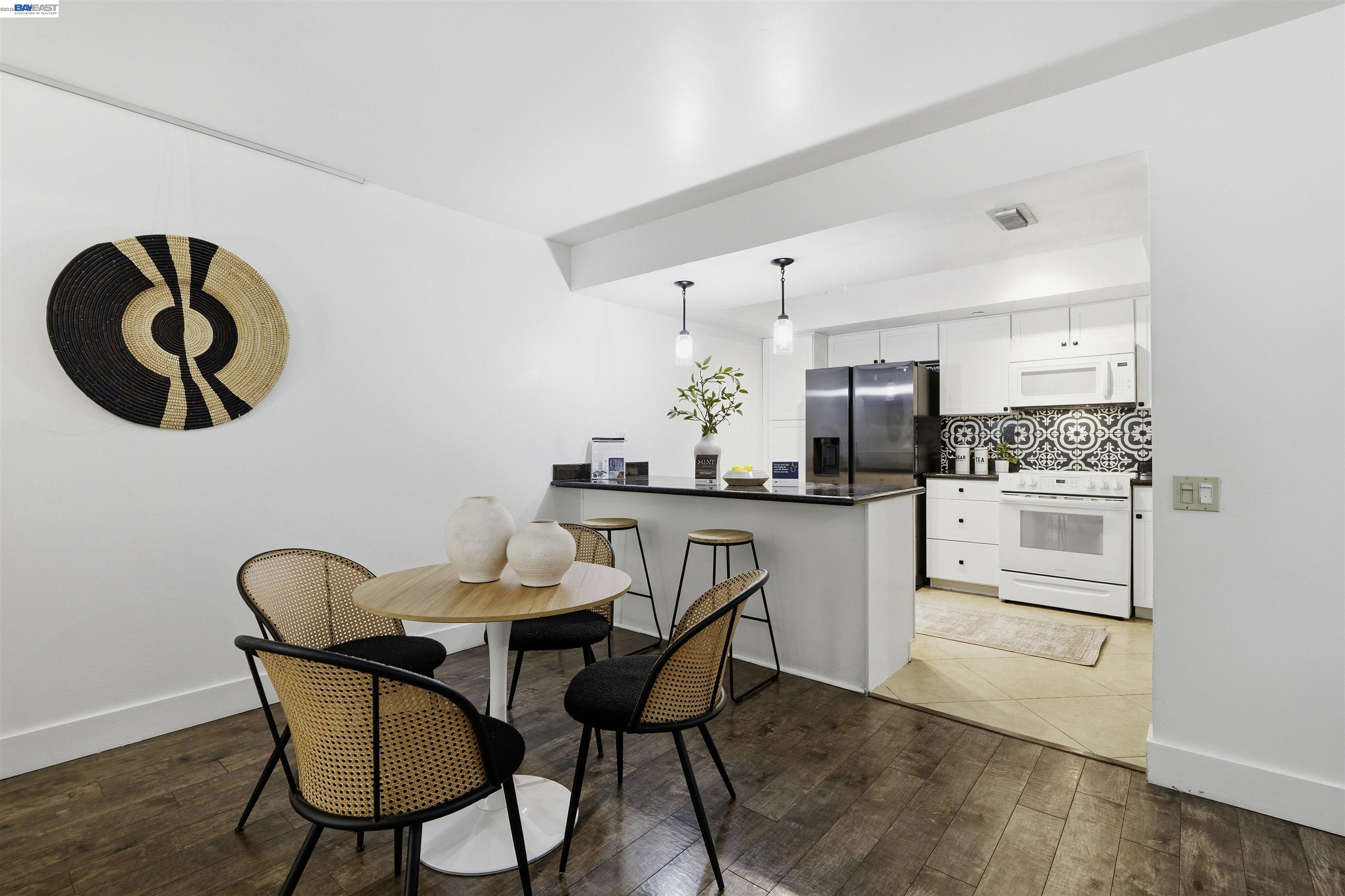 500 N St # 205